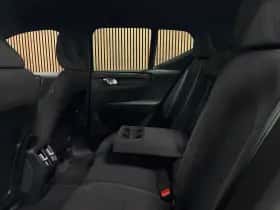 Volvo XC40 (2023) thumbnail 13