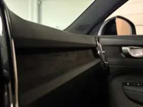 Volvo XC40 (2023) thumbnail 28
