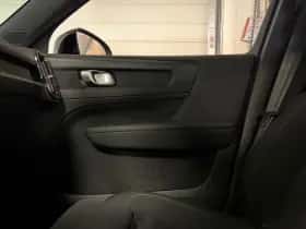 Volvo XC40 (2023) thumbnail 32