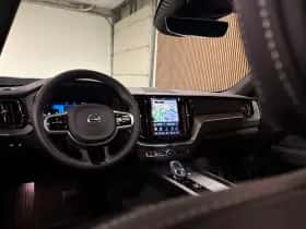 Volvo XC60 (2024) thumbnail 16