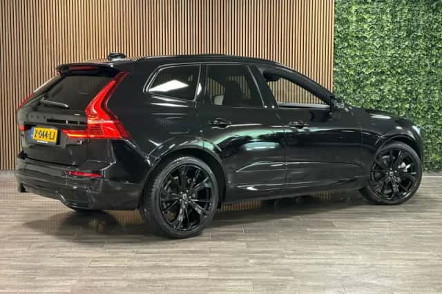 Volvo XC60 (2024) thumbnail 3