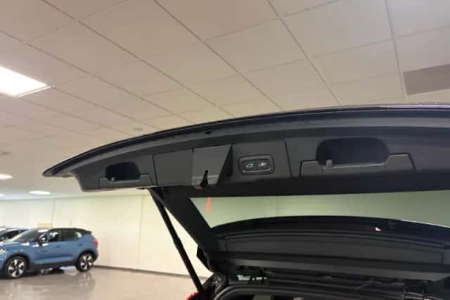 Volvo XC60 (2024) thumbnail 10