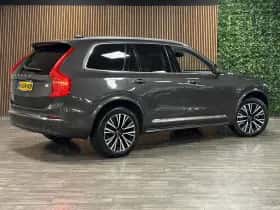 Volvo XC90 (2022) thumbnail 3
