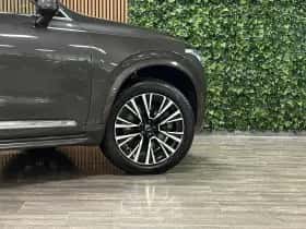 Volvo XC90 (2022) thumbnail 4