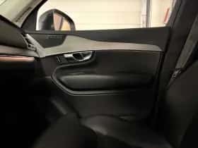 Volvo XC90 (2022) thumbnail 44