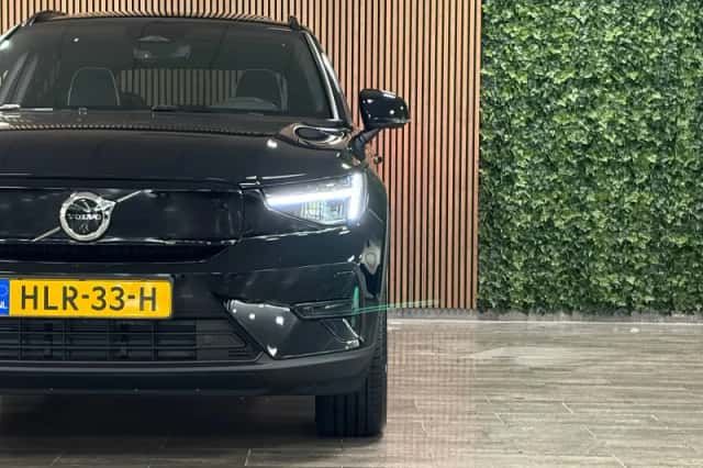 Volvo EX40 (2025) thumbnail 11