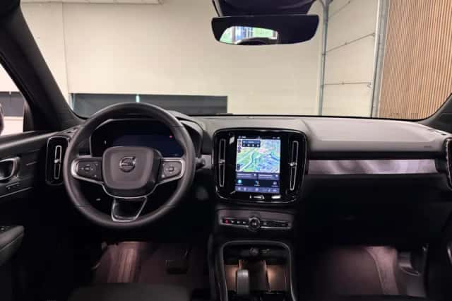 Volvo EX40 (2025) thumbnail 15