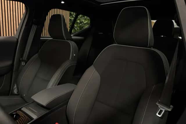 Volvo EX40 (2025) thumbnail 18