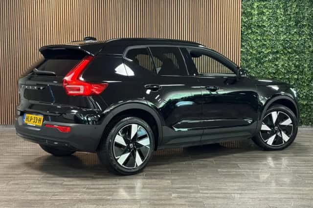 Volvo EX40 (2025) thumbnail 3