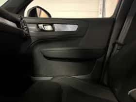 Volvo EX40 (2025) thumbnail 40