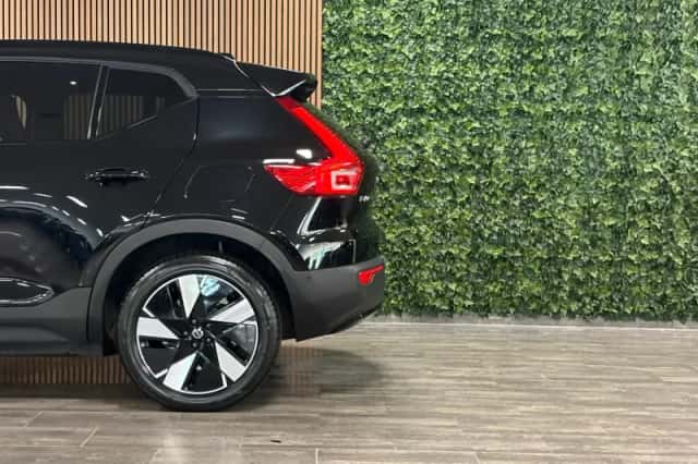 Volvo EX40 (2025) thumbnail 7