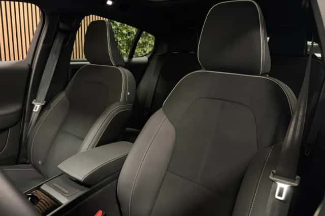 Volvo C40 (2024) thumbnail 17