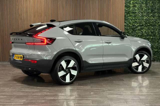 Volvo C40 (2024) thumbnail 3