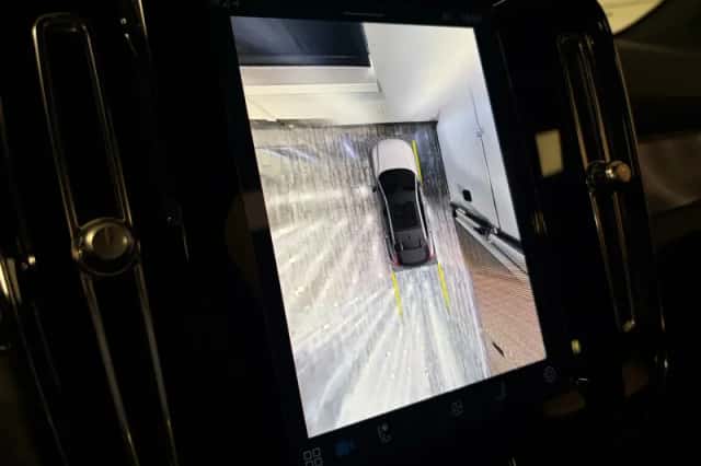 Volvo C40 (2024) thumbnail 24