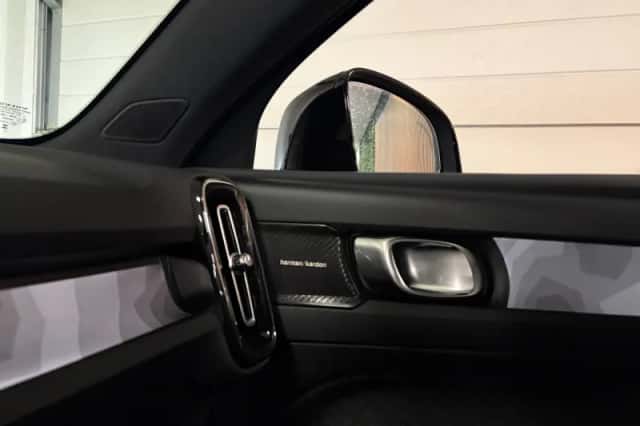 Volvo C40 (2024) thumbnail 36