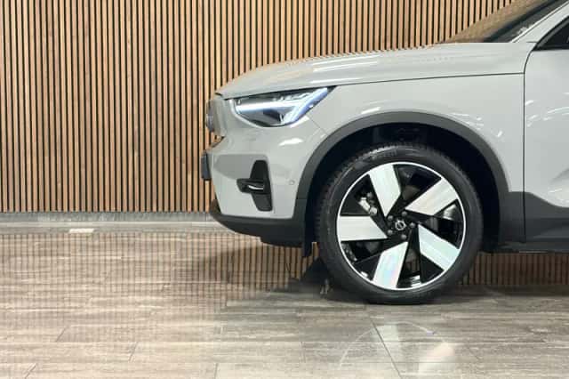 Volvo C40 (2024) thumbnail 6