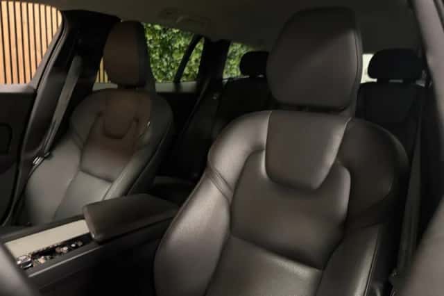 Volvo V60 (2021) thumbnail 18