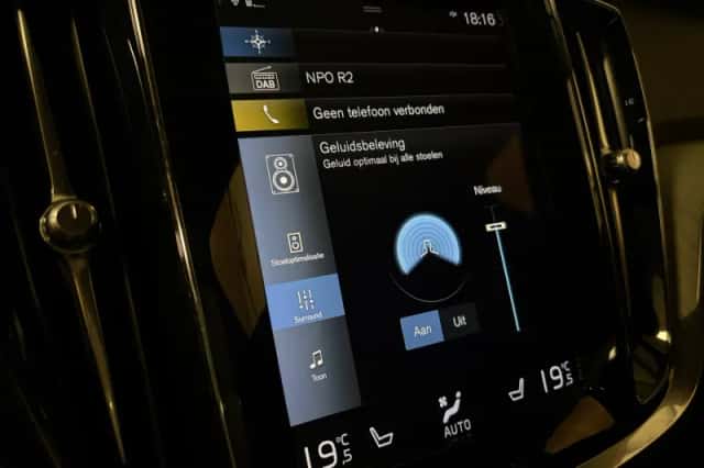 Volvo V60 (2021) thumbnail 31
