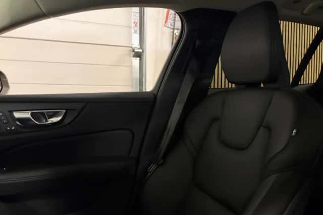 Volvo V60 (2021) thumbnail 40
