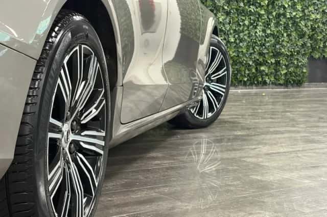 Volvo V60 (2021) thumbnail 9