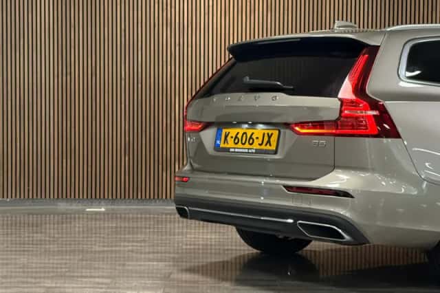 Volvo V60 (2021) thumbnail 10