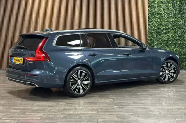 Volvo V60 (2020) thumbnail 3