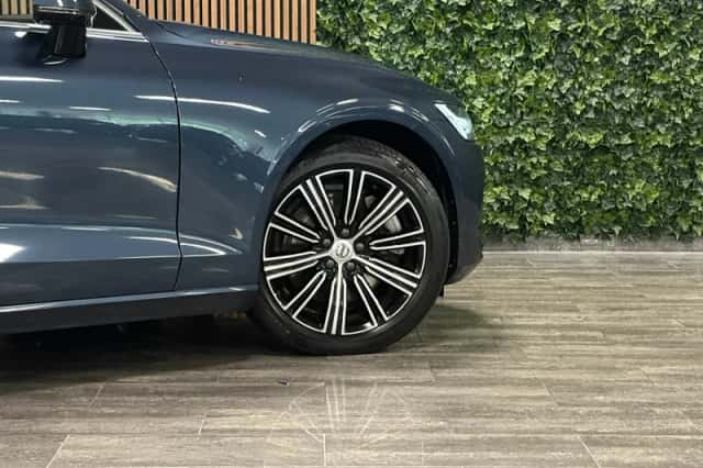 Volvo V60 (2020) thumbnail 4