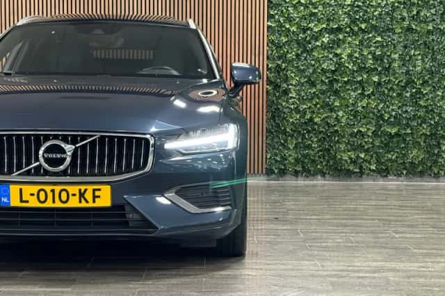 Volvo V60 (2020) thumbnail 10
