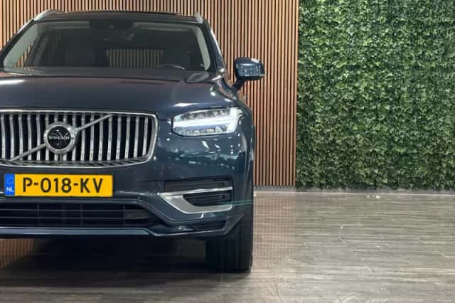Volvo XC90 (2022) thumbnail 11