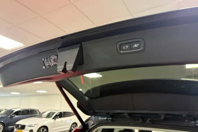 Volvo XC90 (2022) thumbnail 12