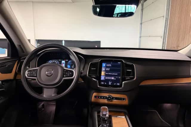 Volvo XC90 (2022) thumbnail 19