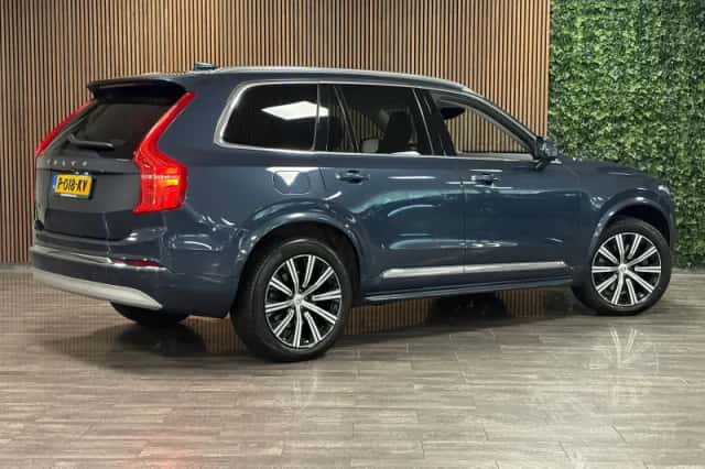 Volvo XC90 (2022) thumbnail 3