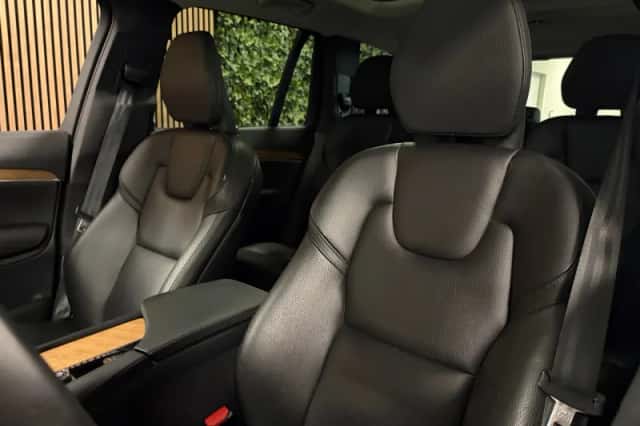 Volvo XC90 (2022) thumbnail 22