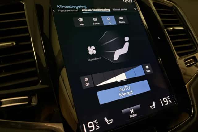 Volvo XC90 (2022) thumbnail 36