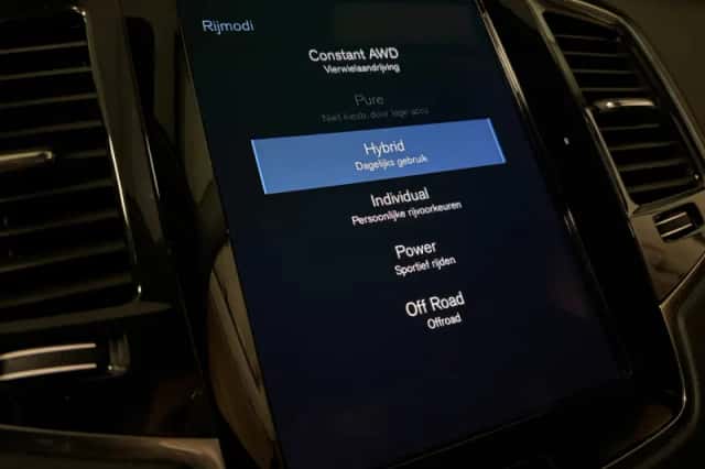 Volvo XC90 (2022) thumbnail 37