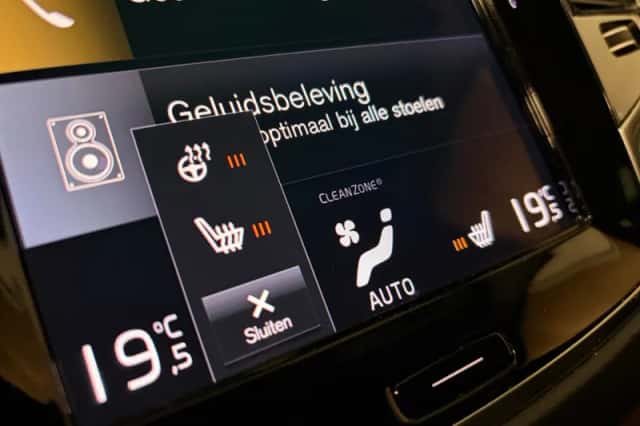 Volvo XC90 (2022) thumbnail 40