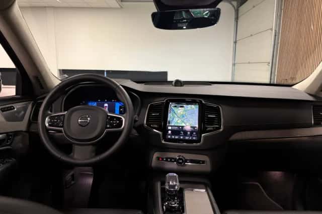 Volvo XC90 (2024) thumbnail 19