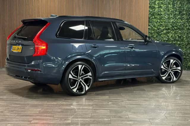 Volvo XC90 (2024) thumbnail 3
