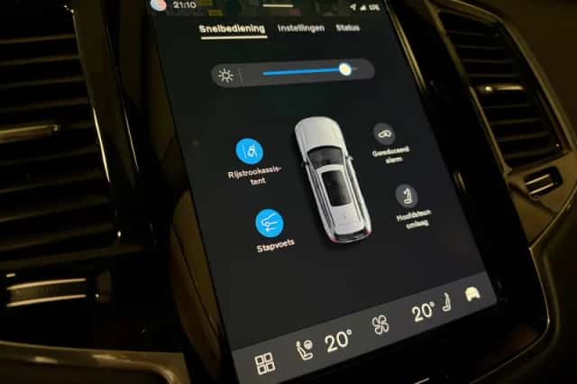Volvo XC90 (2024) thumbnail 36