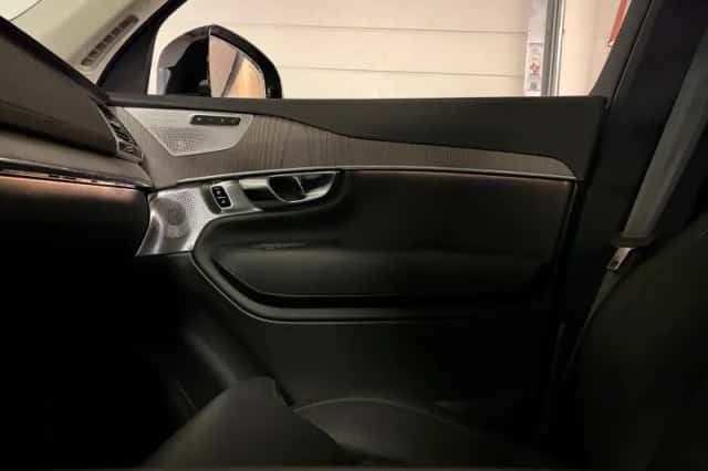 Volvo XC90 (2024) thumbnail 57