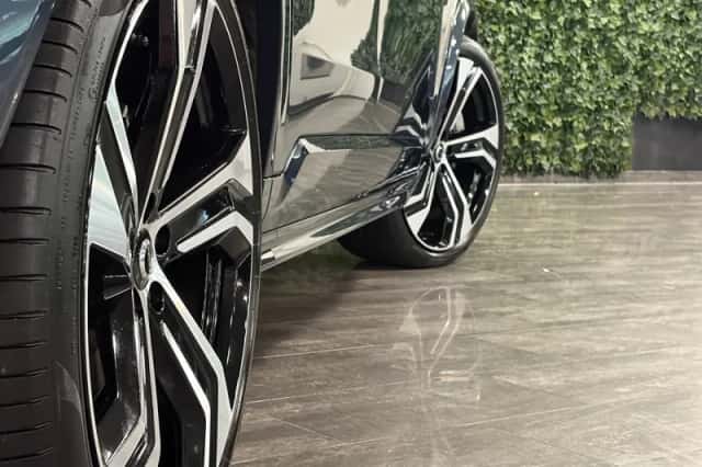 Volvo XC90 (2024) thumbnail 9