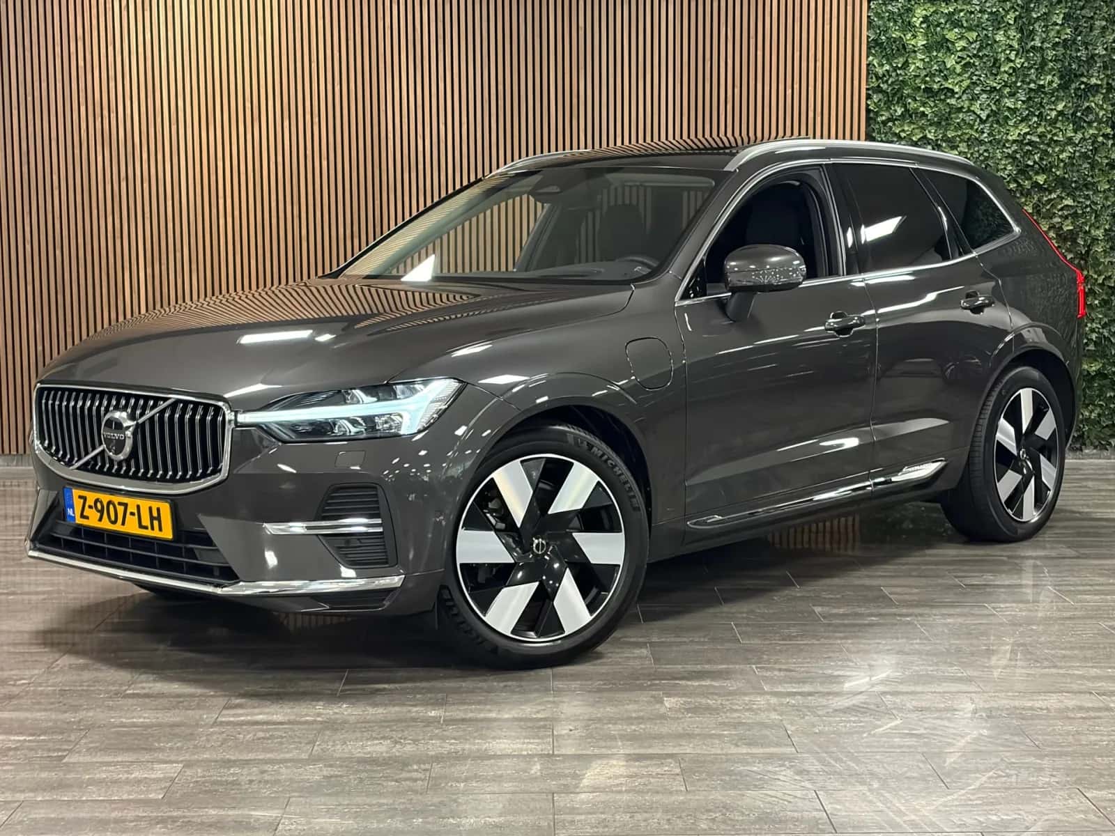 Volvo XC60 (2024) — foto 1