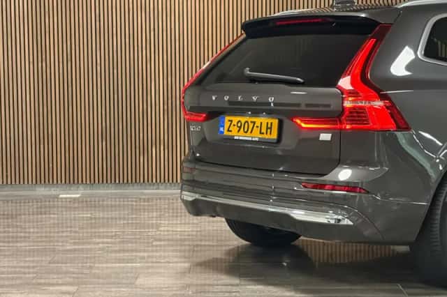 Volvo XC60 (2024) thumbnail 11