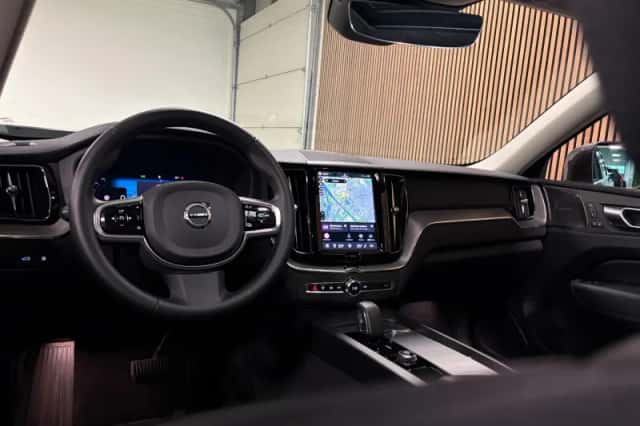 Volvo XC60 (2024) thumbnail 18
