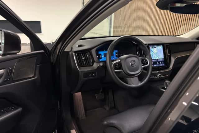 Volvo XC60 (2024) thumbnail 19