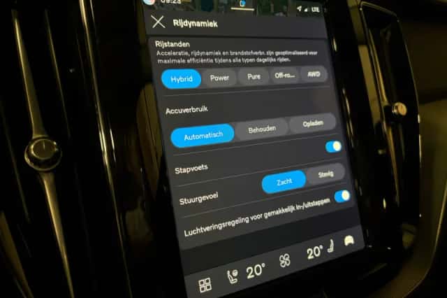 Volvo XC60 (2024) thumbnail 32