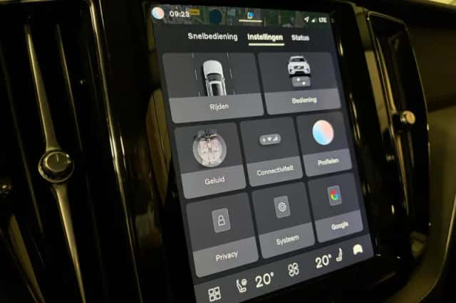 Volvo XC60 (2024) thumbnail 33
