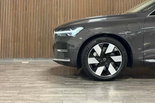 Volvo XC60 (2024) thumbnail 6