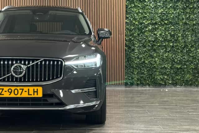 Volvo XC60 (2024) thumbnail 10