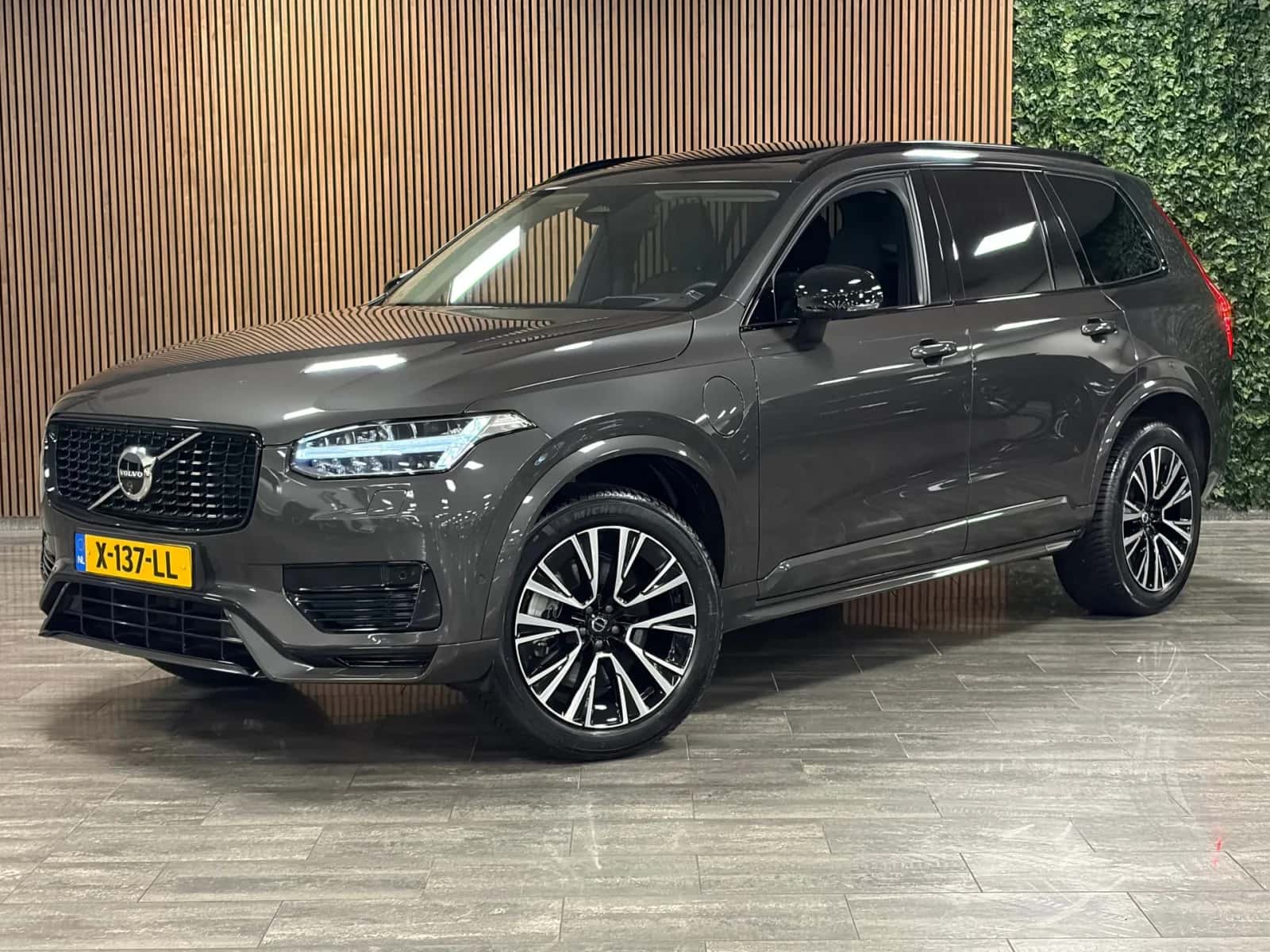Volvo XC90 (2023) — foto 1